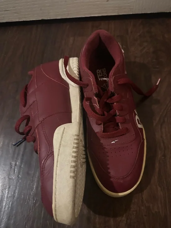 Reebok Burgundy Low-Top Sneakers with White Accents - Picture 8 of 8